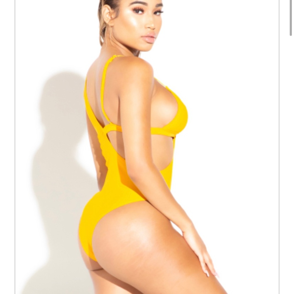 SOLD 🚫 - Picture 2 of 4